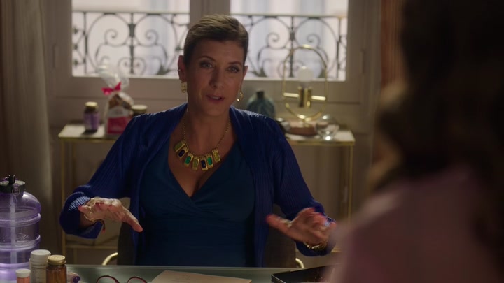 Emily_in_Paris_S02E10_WEBRip_x264-ION10_2309.jpg Emily_in_Paris_S02E10_WEBRip_x264-ION10_2309.jpg