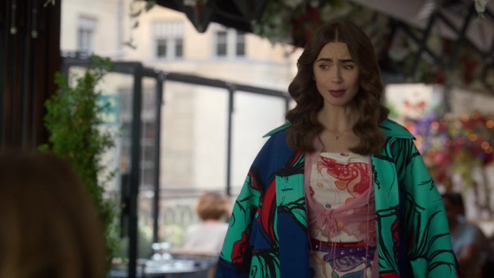 Emily_in_Paris_S02E10_WEBRip_x264-ION10_2363.jpg