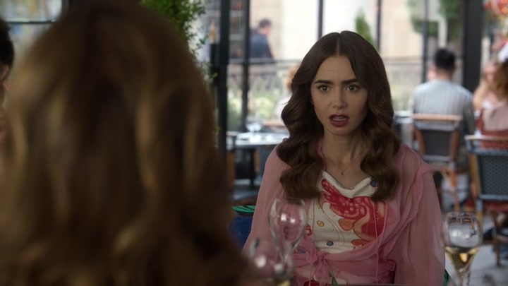 Emily_in_Paris_S02E10_WEBRip_x264-ION10_2374.jpg