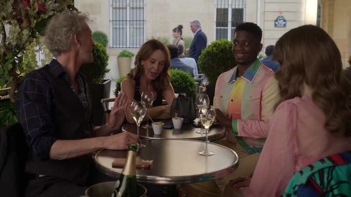 Emily_in_Paris_S02E10_WEBRip_x264-ION10_2412.jpg Emily_in_Paris_S02E10_WEBRip_x264-ION10_2412.jpg