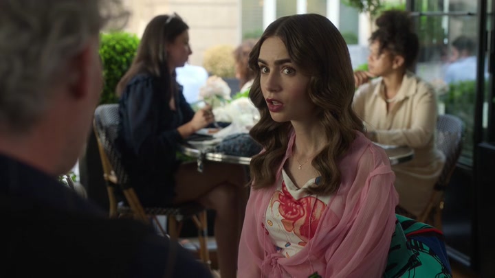 Emily_in_Paris_S02E10_WEBRip_x264-ION10_2420.jpg