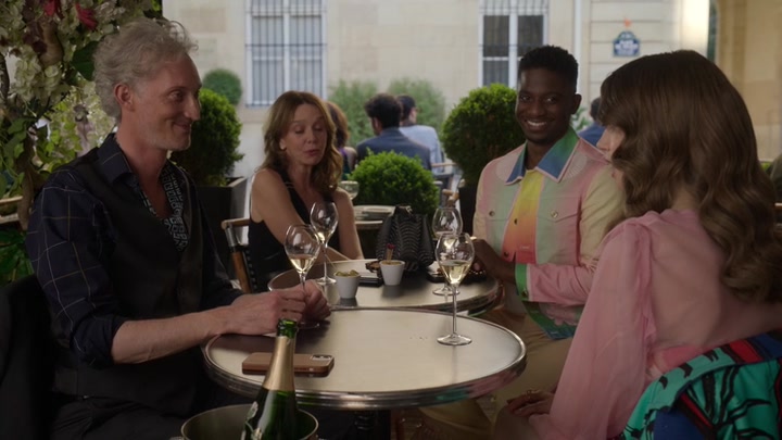 Emily_in_Paris_S02E10_WEBRip_x264-ION10_2424.jpg Emily_in_Paris_S02E10_WEBRip_x264-ION10_2424.jpg