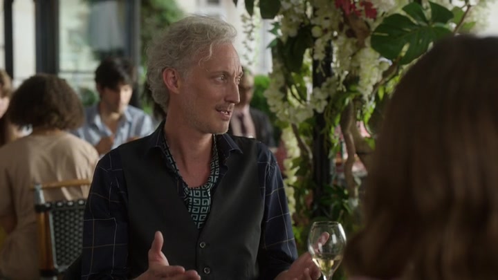 Emily_in_Paris_S02E10_WEBRip_x264-ION10_2438.jpg Emily_in_Paris_S02E10_WEBRip_x264-ION10_2438.jpg