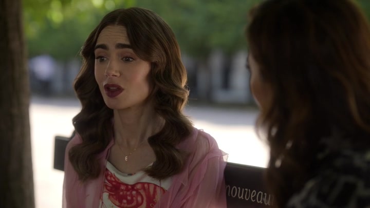 Emily_in_Paris_S02E10_WEBRip_x264-ION10_2536.jpg