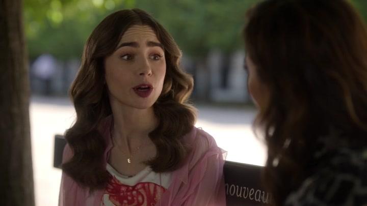 Emily_in_Paris_S02E10_WEBRip_x264-ION10_2537.jpg