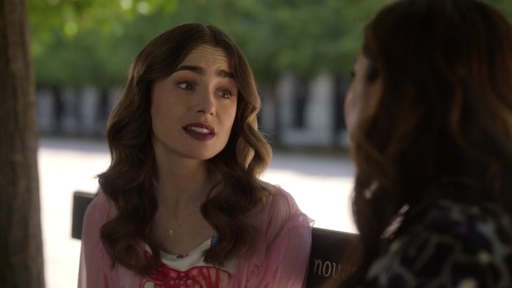 Emily_in_Paris_S02E10_WEBRip_x264-ION10_2572.jpg