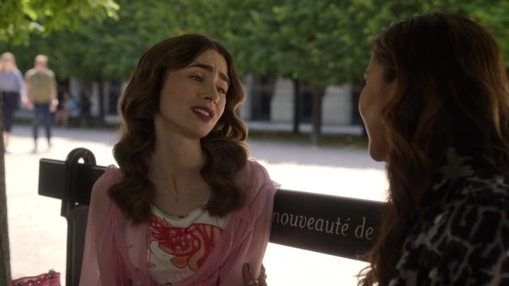 Emily_in_Paris_S02E10_WEBRip_x264-ION10_2593.jpg