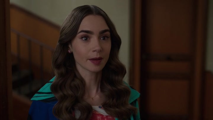 Emily_in_Paris_S02E10_WEBRip_x264-ION10_2633.jpg