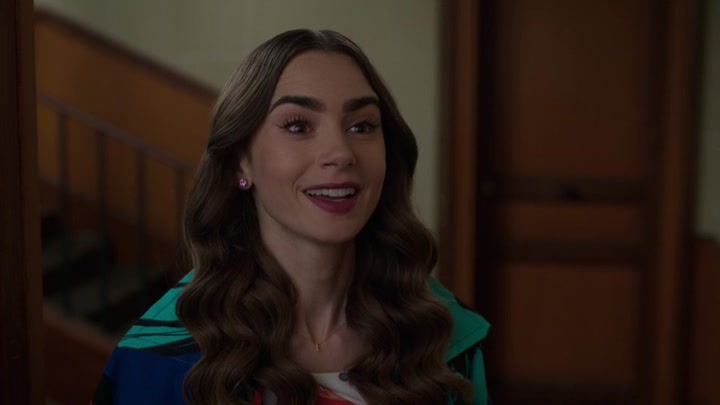 Emily_in_Paris_S02E10_WEBRip_x264-ION10_2640.jpg