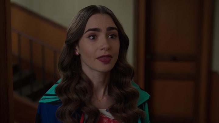 Emily_in_Paris_S02E10_WEBRip_x264-ION10_2647.jpg
