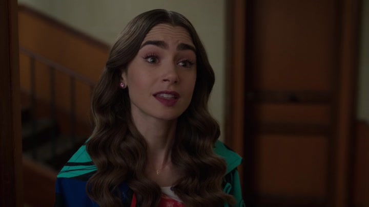 Emily_in_Paris_S02E10_WEBRip_x264-ION10_2649.jpg