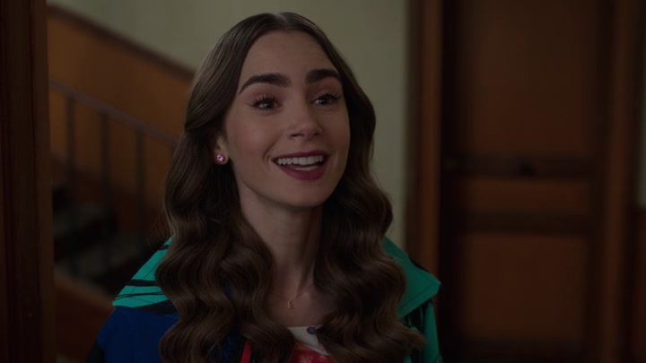 Emily_in_Paris_S02E10_WEBRip_x264-ION10_2672.jpg