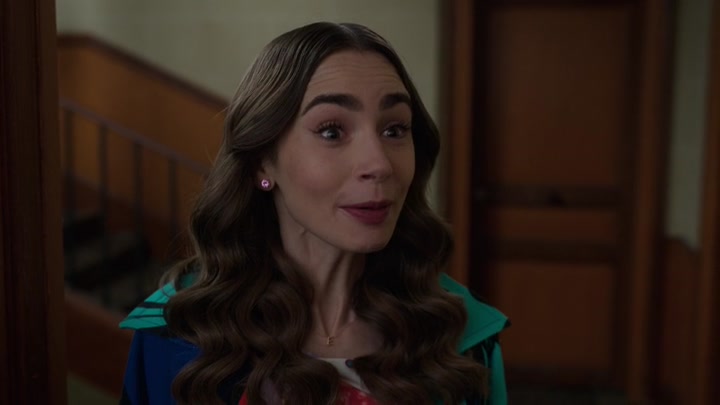 Emily_in_Paris_S02E10_WEBRip_x264-ION10_2726.jpg