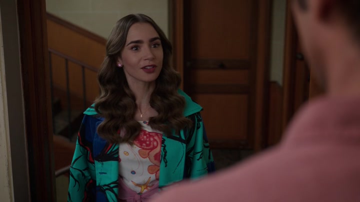 Emily_in_Paris_S02E10_WEBRip_x264-ION10_2730.jpg