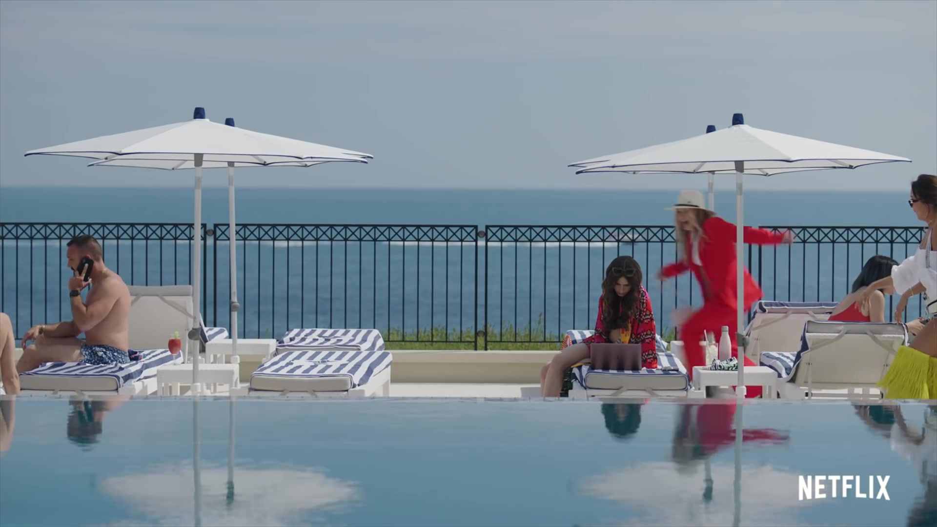 Emily_in_Paris_Season_2___Date_Announcement_Teaser___Netflix_055.jpg