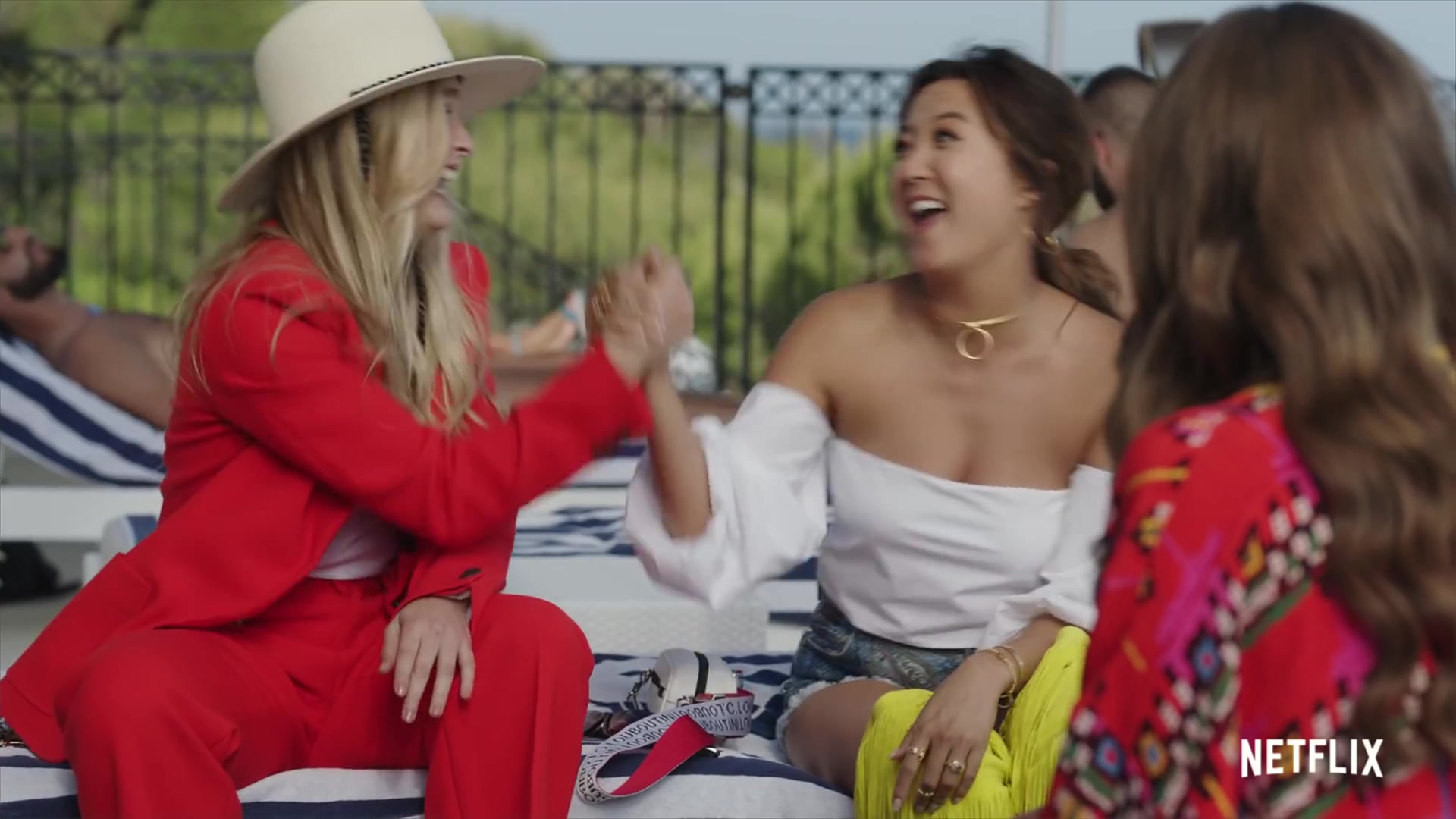 Emily_in_Paris_Season_2___Date_Announcement_Teaser___Netflix_061.jpg