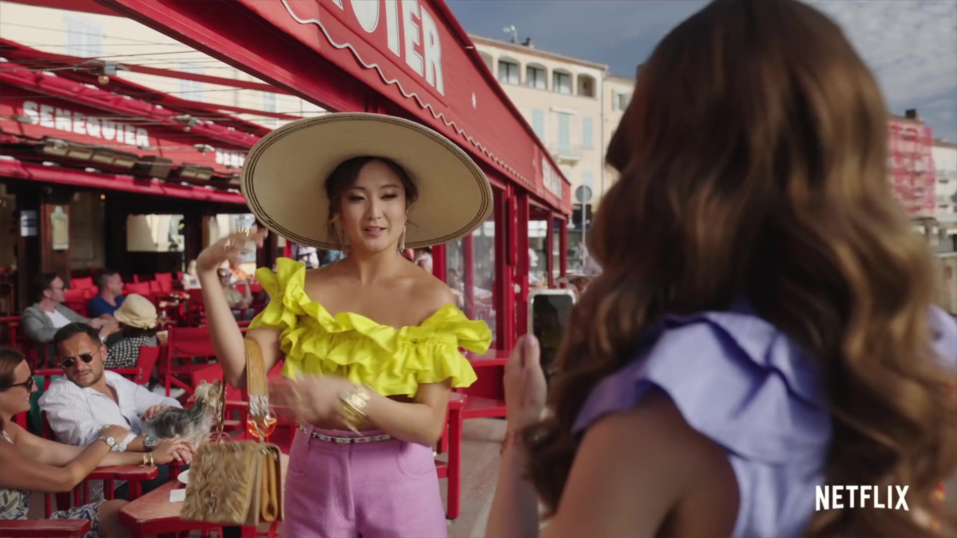 Emily_in_Paris_Season_2___Date_Announcement_Teaser___Netflix_069.jpg