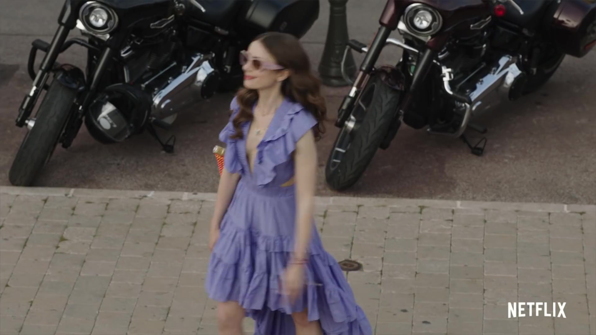 Emily_in_Paris_Season_2___Date_Announcement_Teaser___Netflix_094.jpg