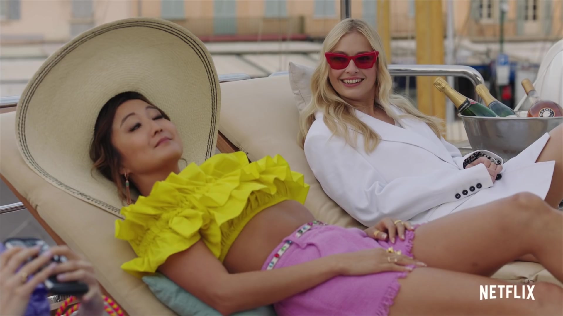 Emily_in_Paris_Season_2___Date_Announcement_Teaser___Netflix_109.jpg