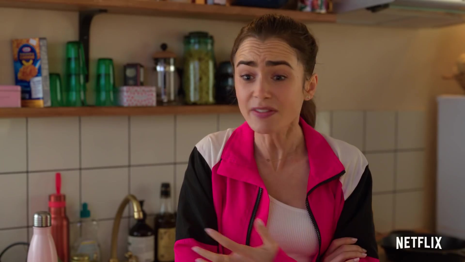 Emily_in_Paris_Season_2___Official_Trailer___Netflix_028.jpg