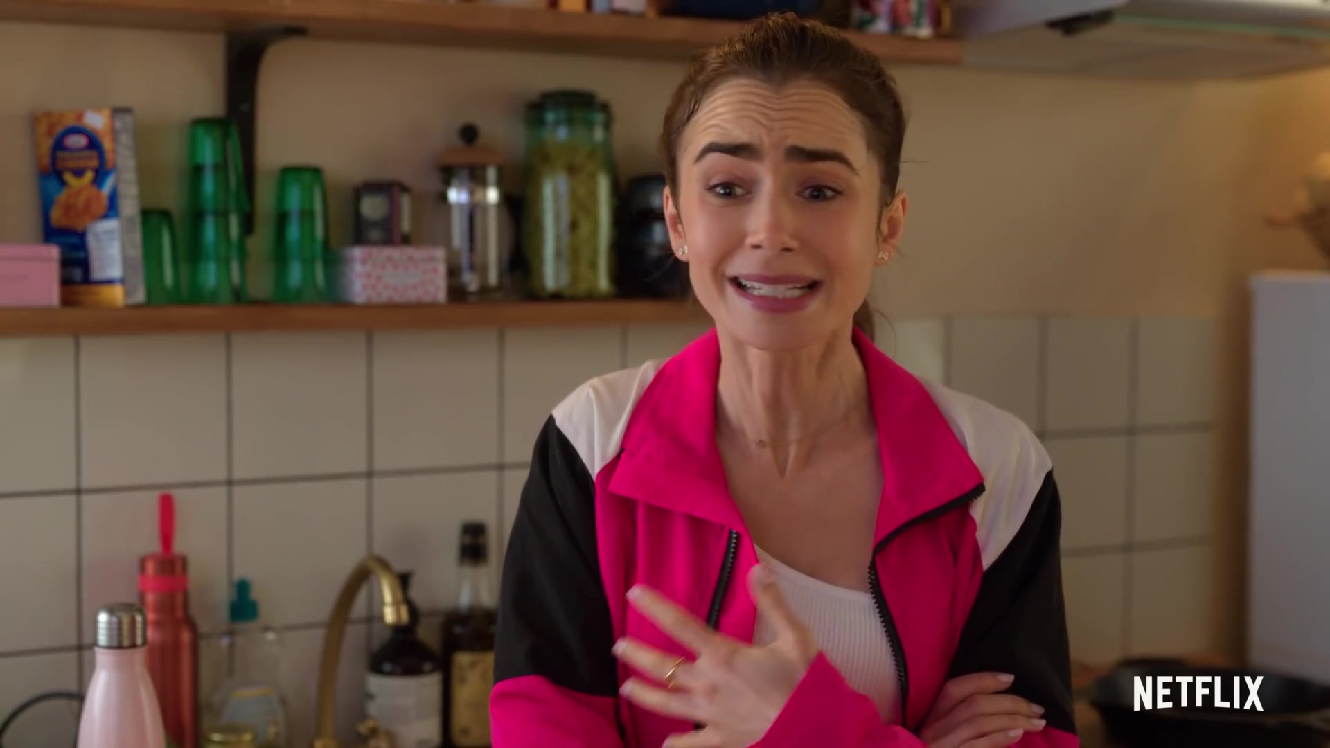 Emily_in_Paris_Season_2___Official_Trailer___Netflix_030.jpg