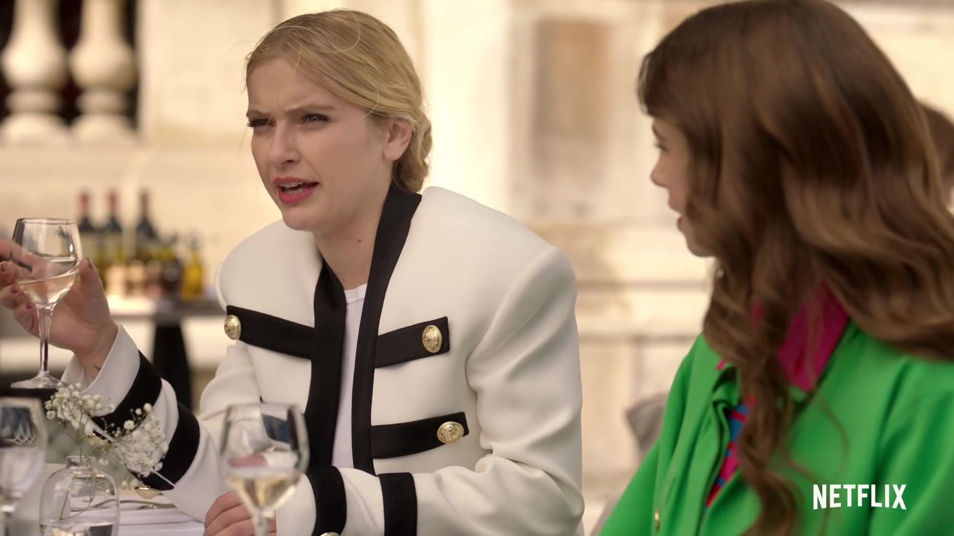 Emily_in_Paris_Season_2___Official_Trailer___Netflix_053.jpg