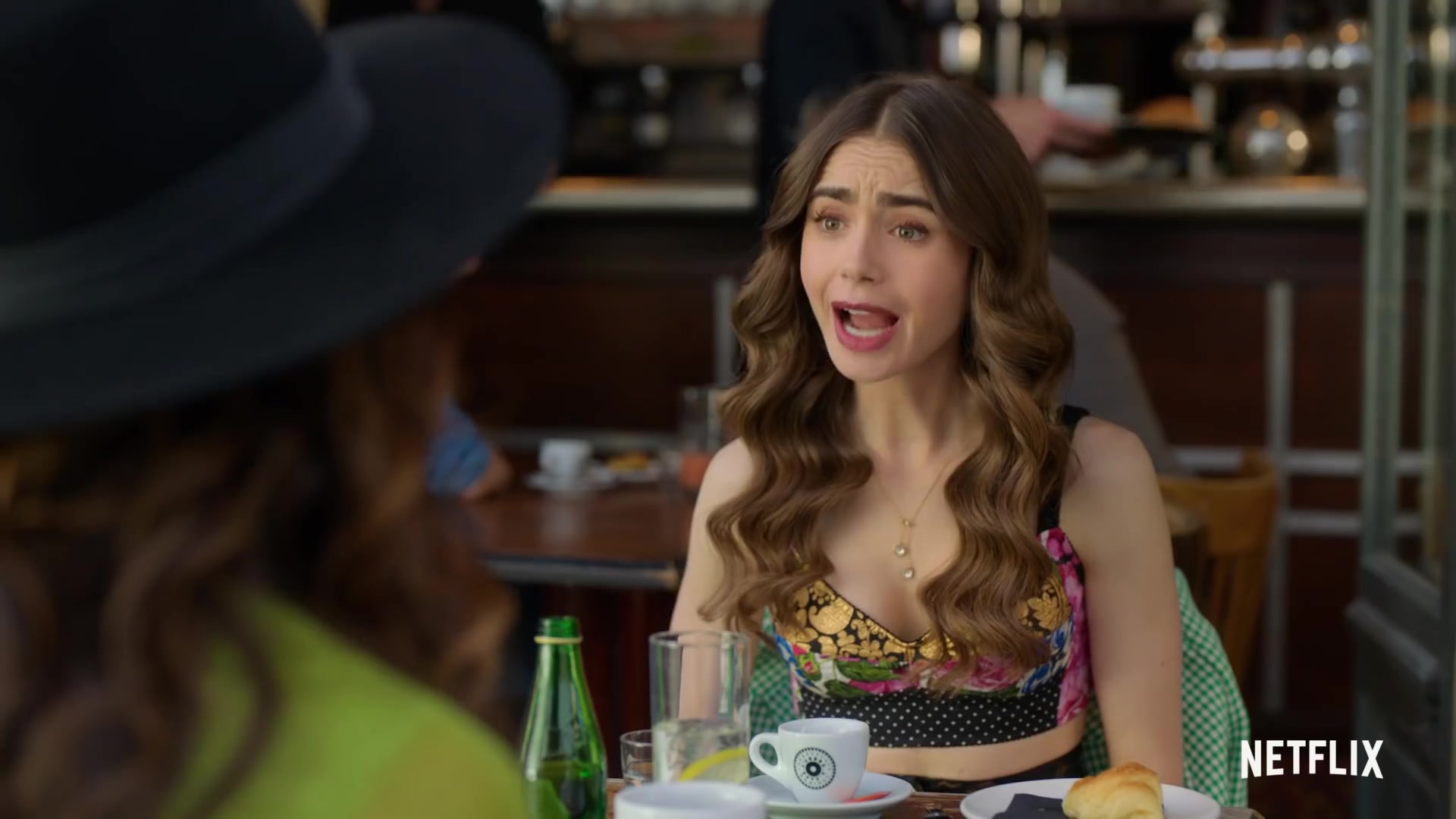 Emily_in_Paris_Season_2___Official_Trailer___Netflix_060.jpg Emily_in_Paris_Season_2___Official_Trailer___Netflix_060.jpg