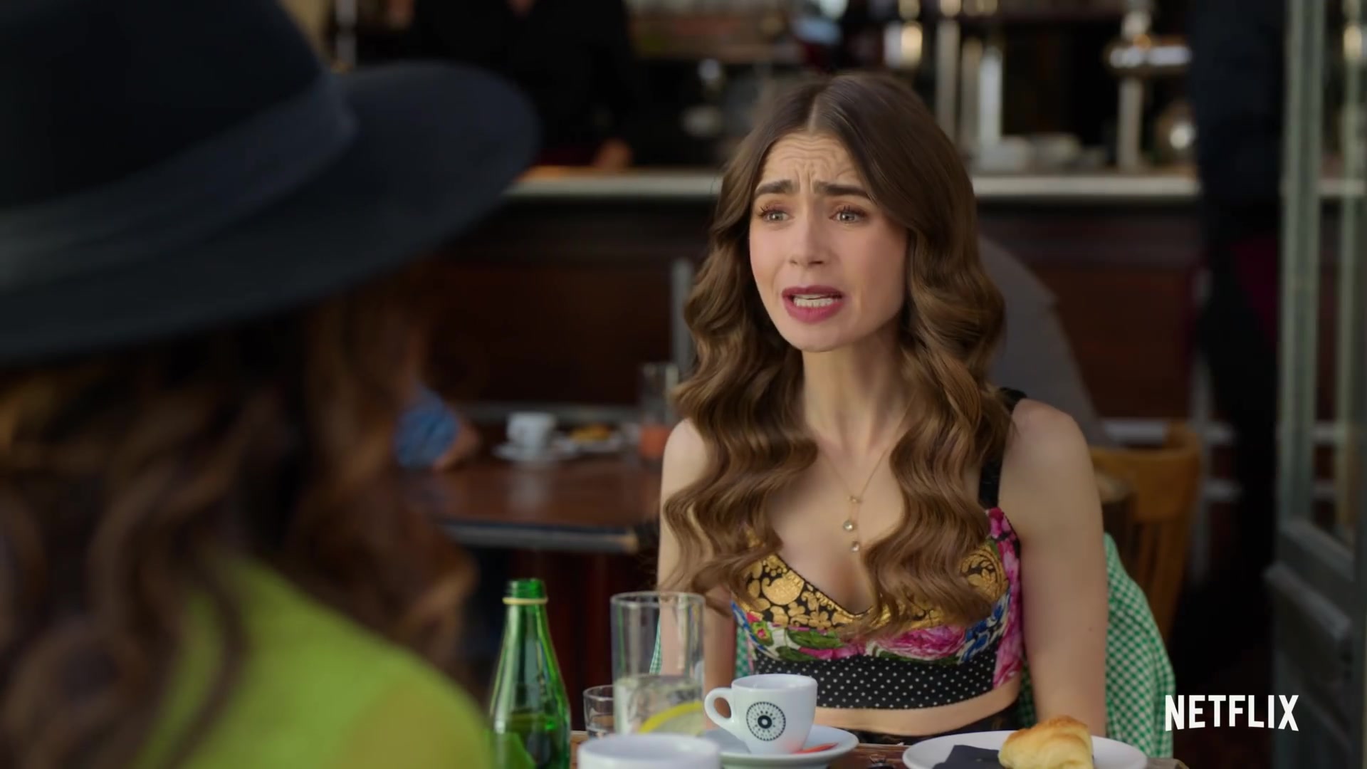 Emily_in_Paris_Season_2___Official_Trailer___Netflix_062.jpg