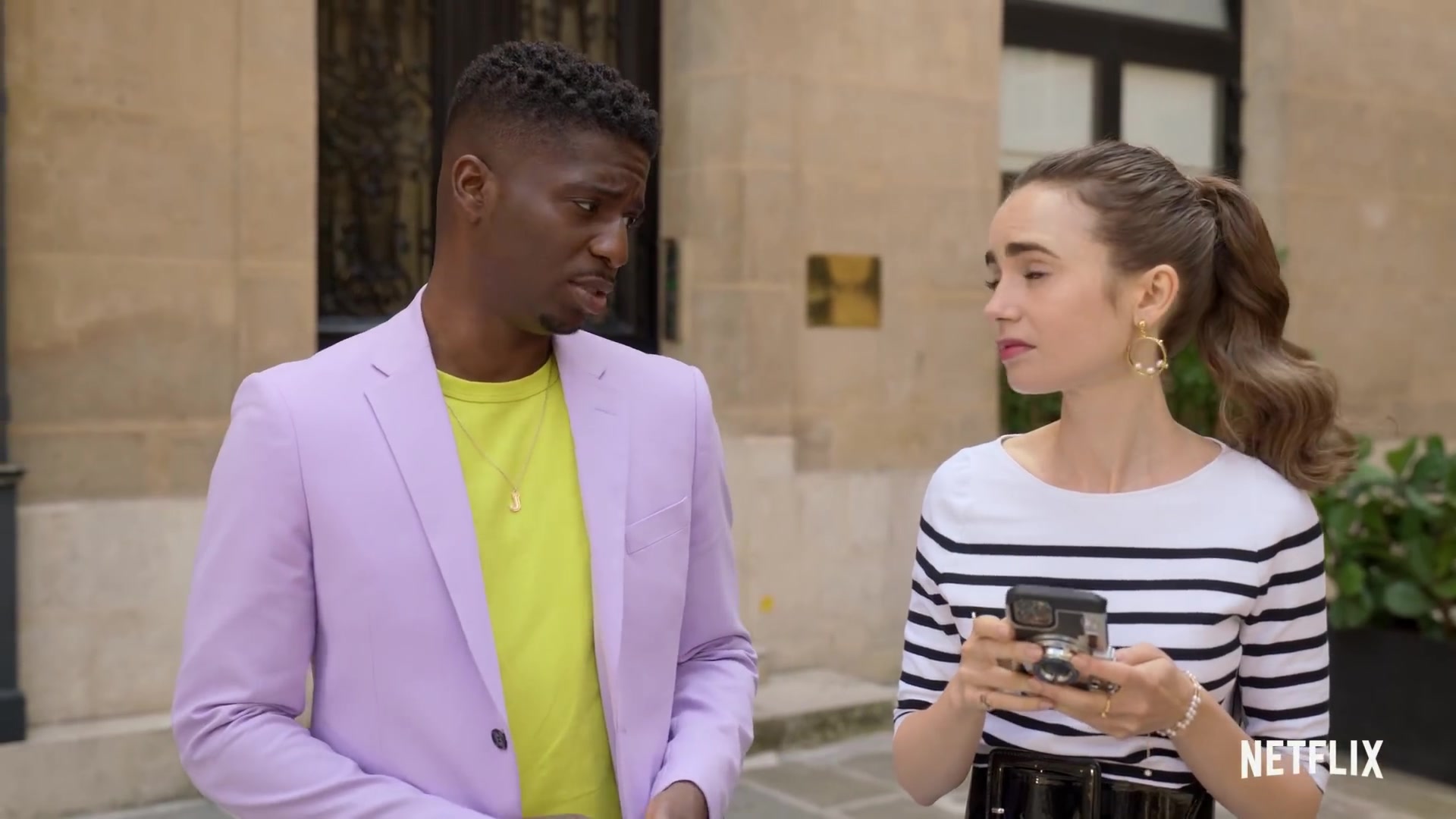Emily_in_Paris_Season_2___Official_Trailer___Netflix_079.jpg
