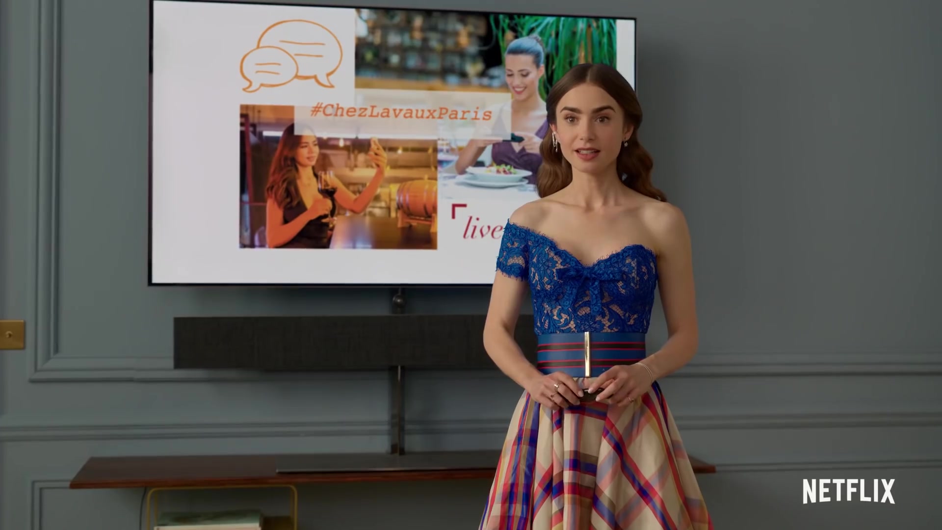 Emily_in_Paris_Season_2___Official_Trailer___Netflix_106.jpg