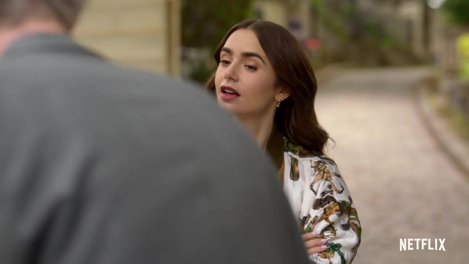 Emily_in_Paris_Season_2___Official_Trailer___Netflix_129.jpg Emily_in_Paris_Season_2___Official_Trailer___Netflix_129.jpg