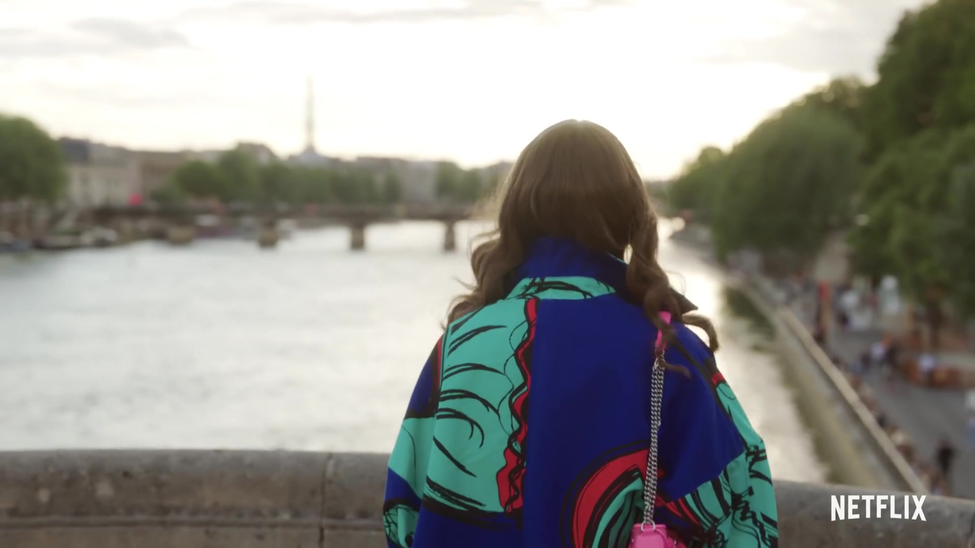 Emily_in_Paris_Season_2___Official_Trailer___Netflix_150.jpg Emily_in_Paris_Season_2___Official_Trailer___Netflix_150.jpg