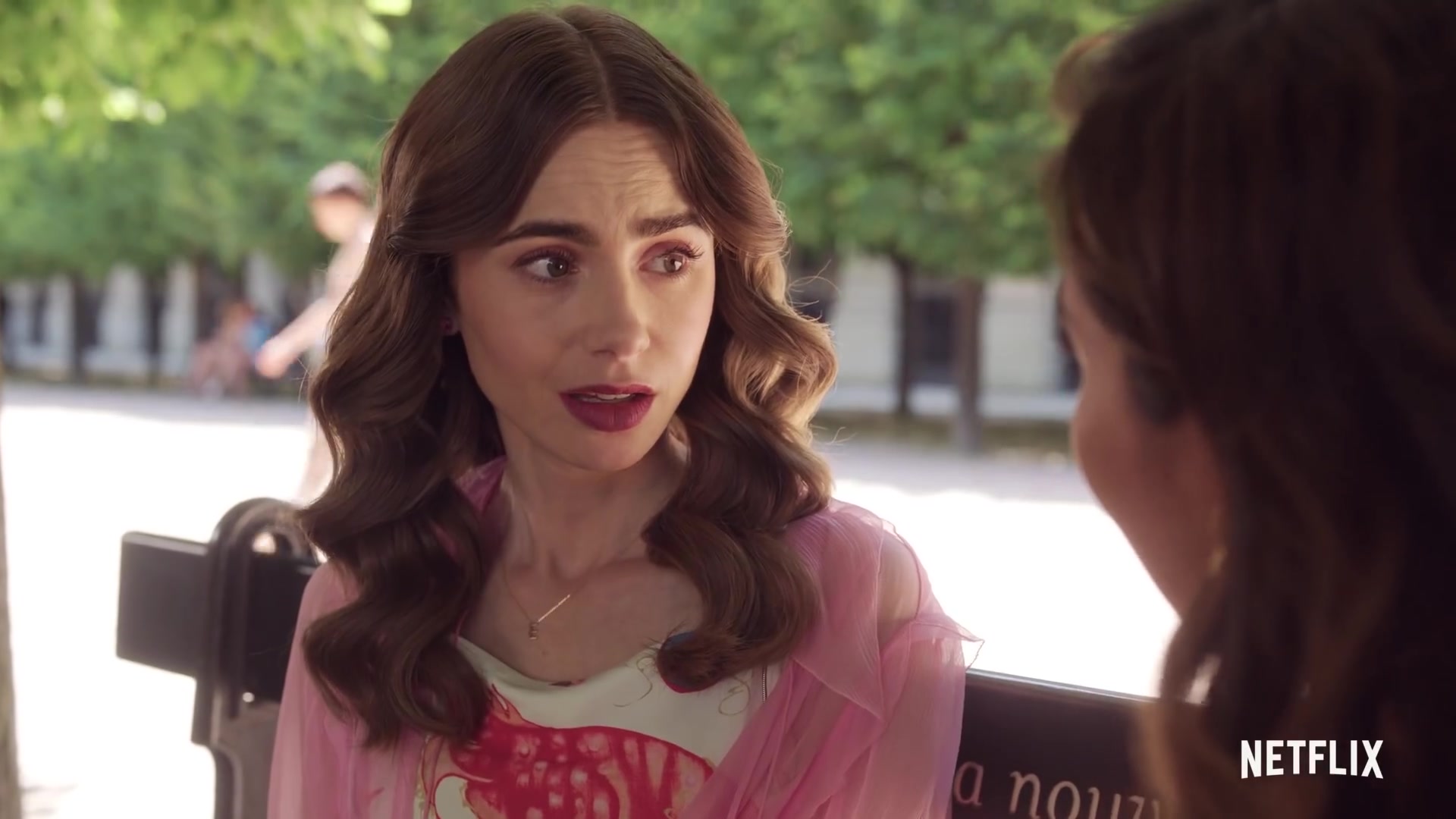 Emily_in_Paris_Season_2___Official_Trailer___Netflix_161.jpg