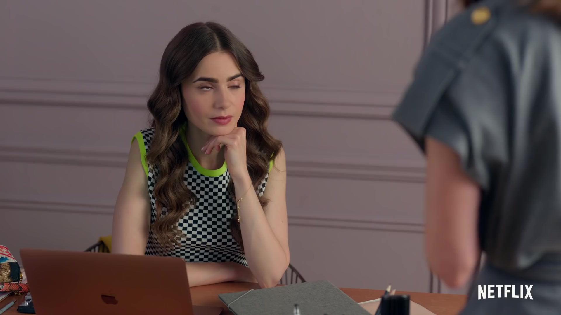 Emily_in_Paris_Season_2___Official_Trailer___Netflix_207.jpg