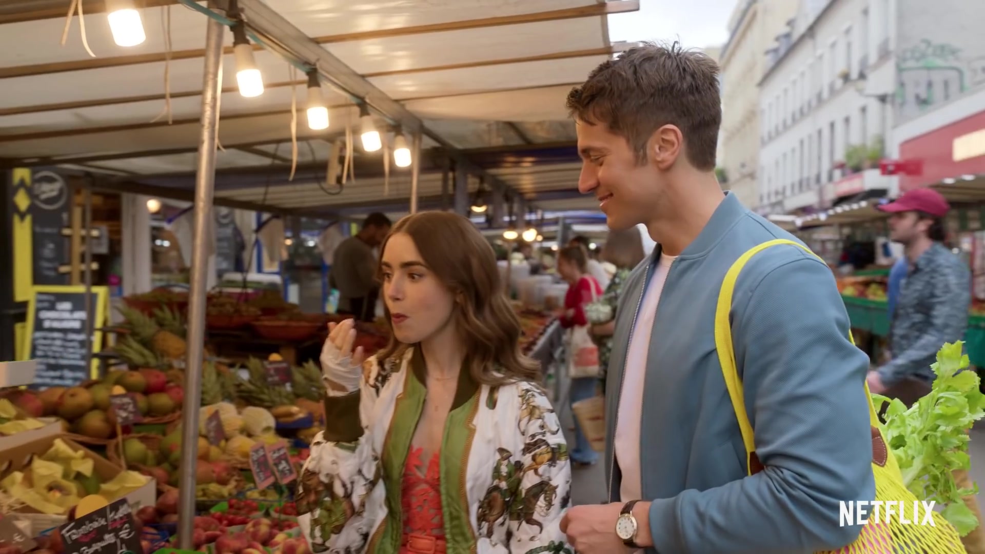 Emily_in_Paris_Season_2___Official_Trailer___Netflix_214.jpg