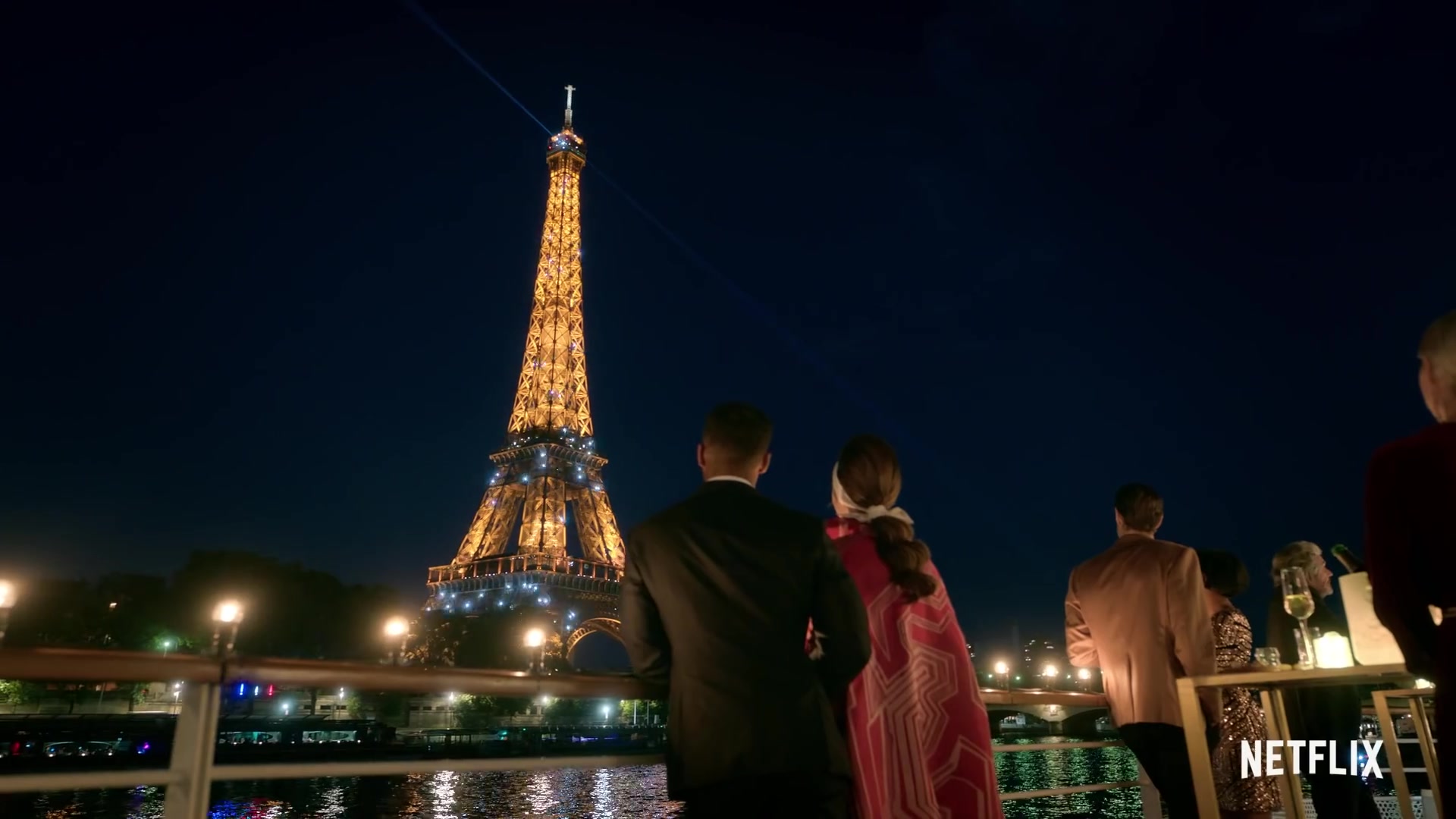 Emily_in_Paris_Season_2___Official_Trailer___Netflix_216.jpg