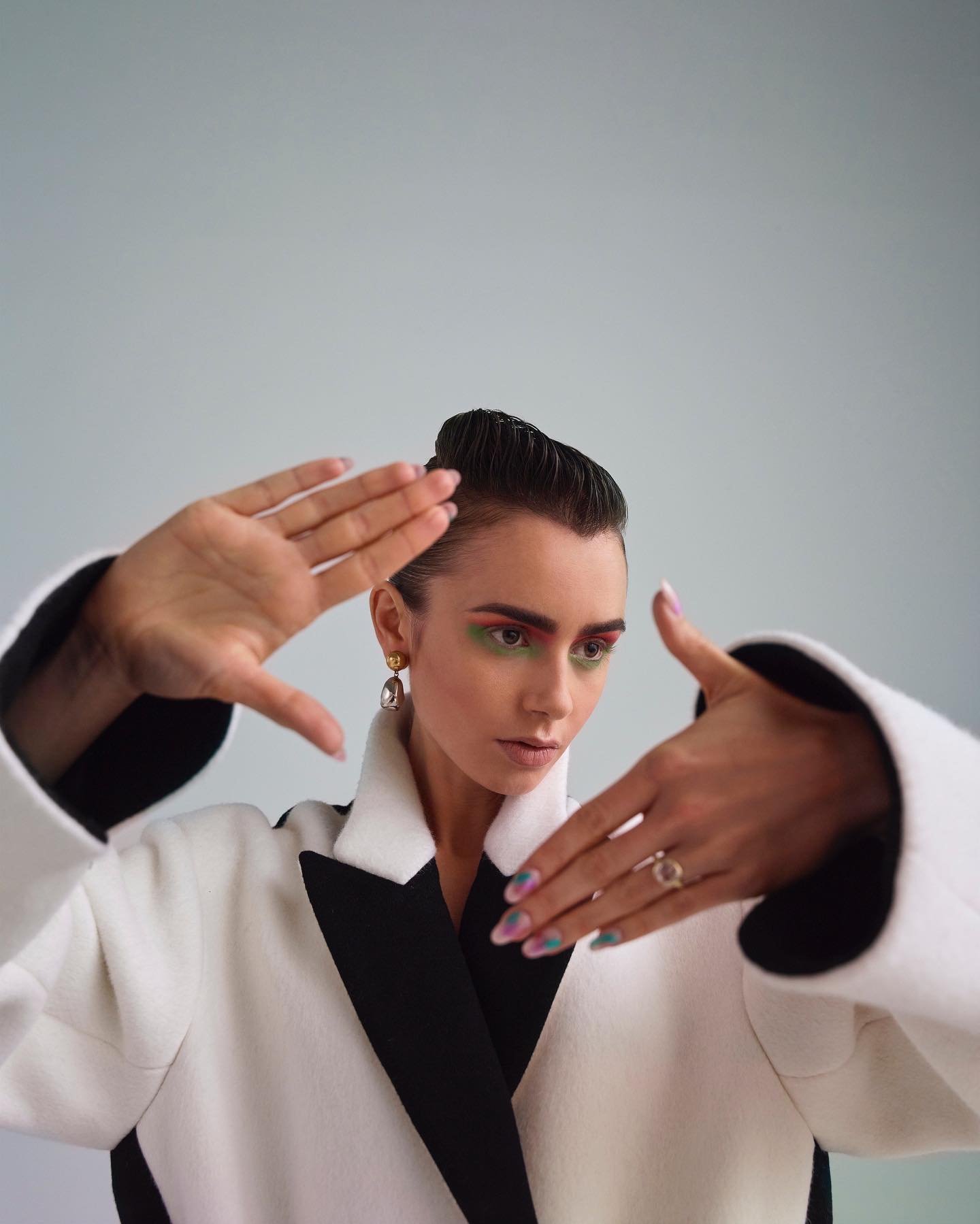 lilyjcollins-20201118-0001.jpg
