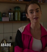 Emily_in_Paris_S02E01_WEBRip_x264-ION10_0206.jpg