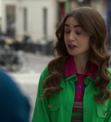 Emily_in_Paris_S02E01_WEBRip_x264-ION10_0391.jpg