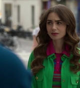 Emily_in_Paris_S02E01_WEBRip_x264-ION10_0400.jpg