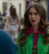 Emily_in_Paris_S02E01_WEBRip_x264-ION10_0402.jpg