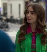 Emily_in_Paris_S02E01_WEBRip_x264-ION10_0454.jpg