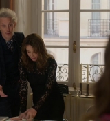 Emily_in_Paris_S02E01_WEBRip_x264-ION10_0507.jpg