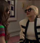 Emily_in_Paris_S02E01_WEBRip_x264-ION10_0594.jpg