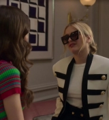 Emily_in_Paris_S02E01_WEBRip_x264-ION10_0608.jpg
