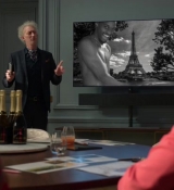 Emily_in_Paris_S02E01_WEBRip_x264-ION10_0687.jpg