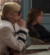 Emily_in_Paris_S02E01_WEBRip_x264-ION10_0703.jpg