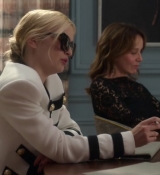 Emily_in_Paris_S02E01_WEBRip_x264-ION10_0724.jpg