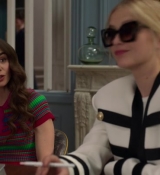 Emily_in_Paris_S02E01_WEBRip_x264-ION10_0739.jpg