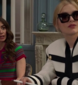 Emily_in_Paris_S02E01_WEBRip_x264-ION10_0743.jpg